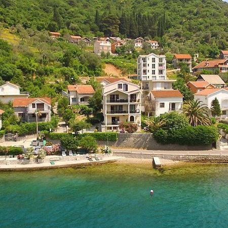 Apartments Maxhit Tivat Exteriér fotografie