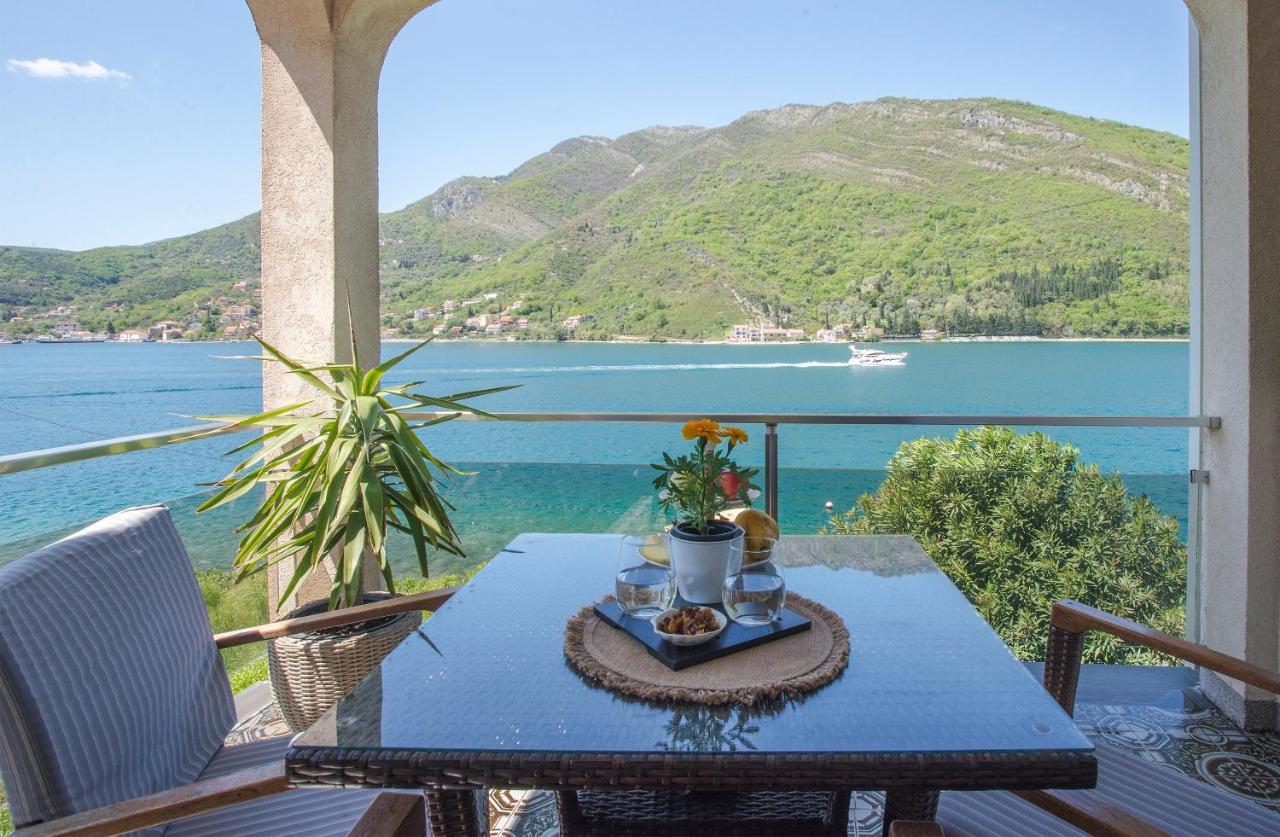 Apartments Maxhit Tivat Exteriér fotografie