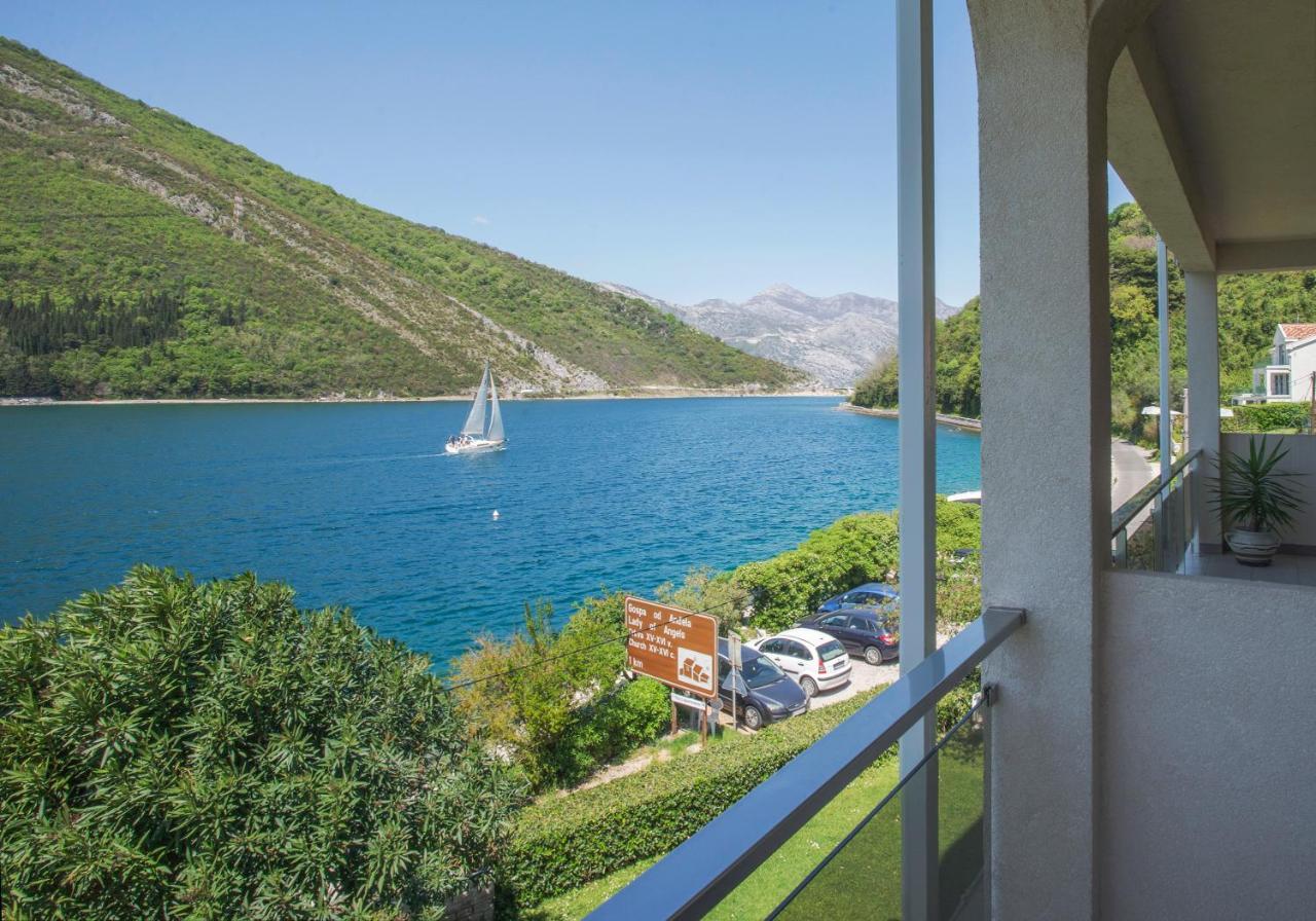 Apartments Maxhit Tivat Exteriér fotografie