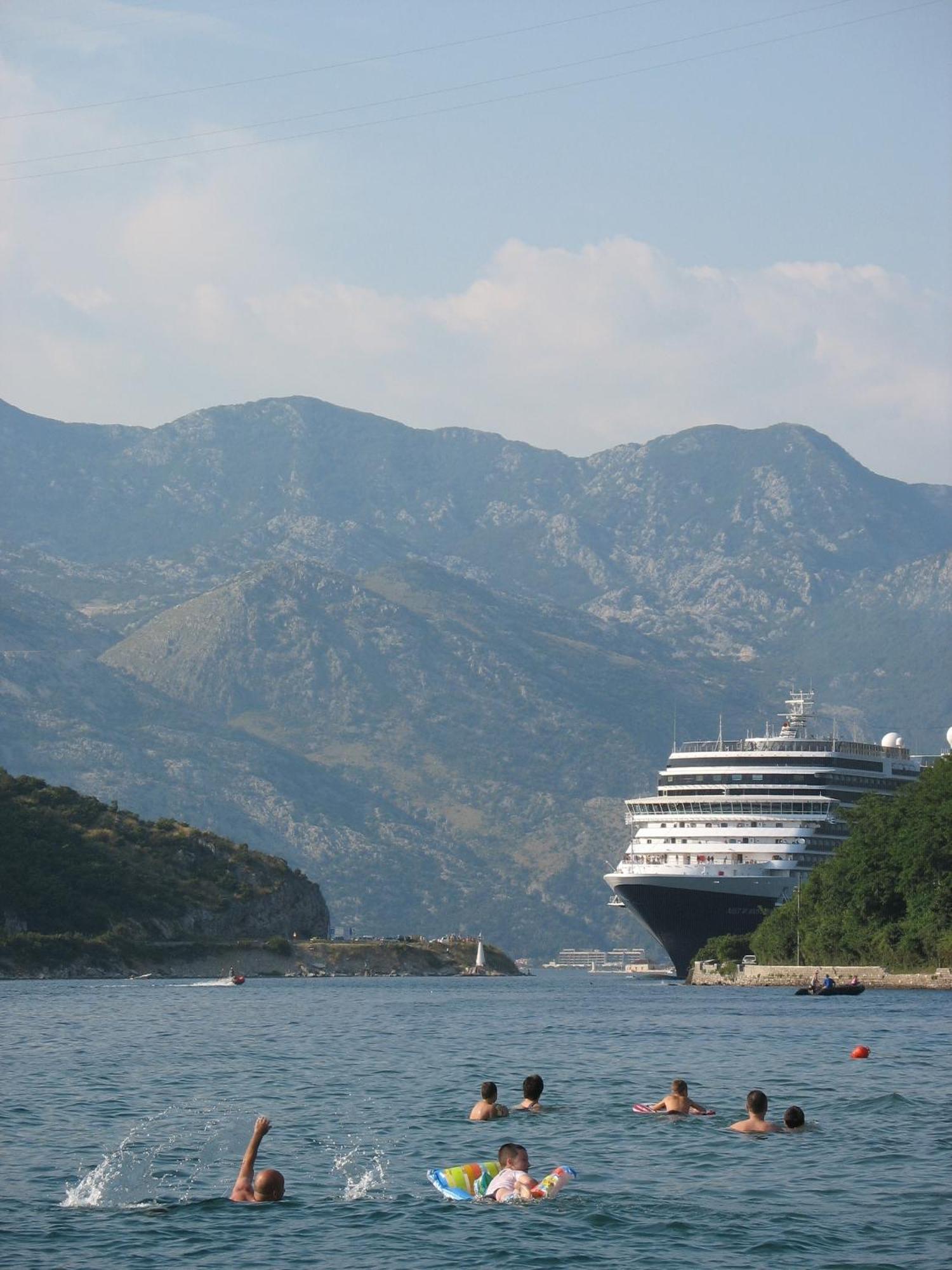 Apartments Maxhit Tivat Exteriér fotografie